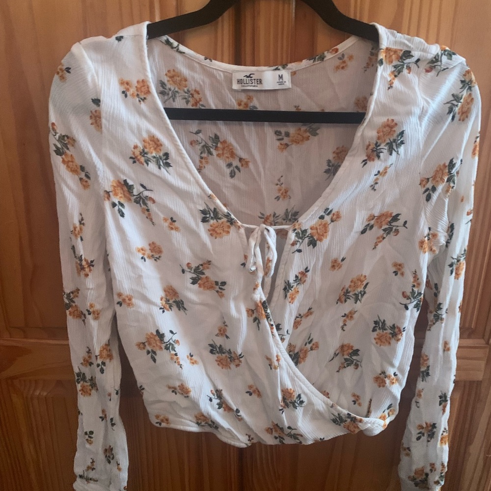 White Floral Long sleeve cross over Hollister top